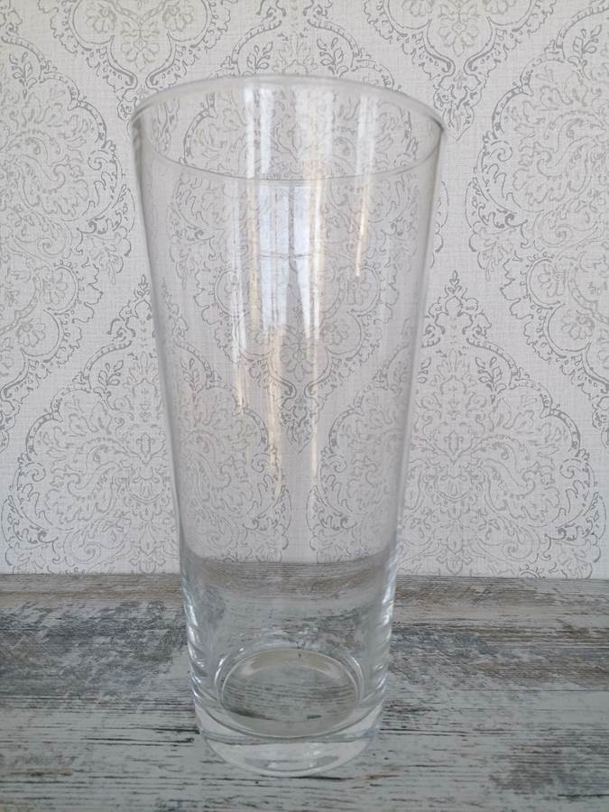 Stiklinės vazos nuomai